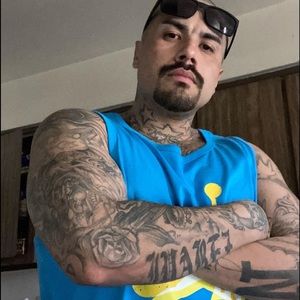 Meet your Posher, Dennis